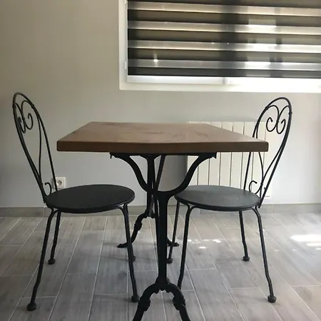 Le P'ti Bonheur Hébergement de vacances Les Preaux